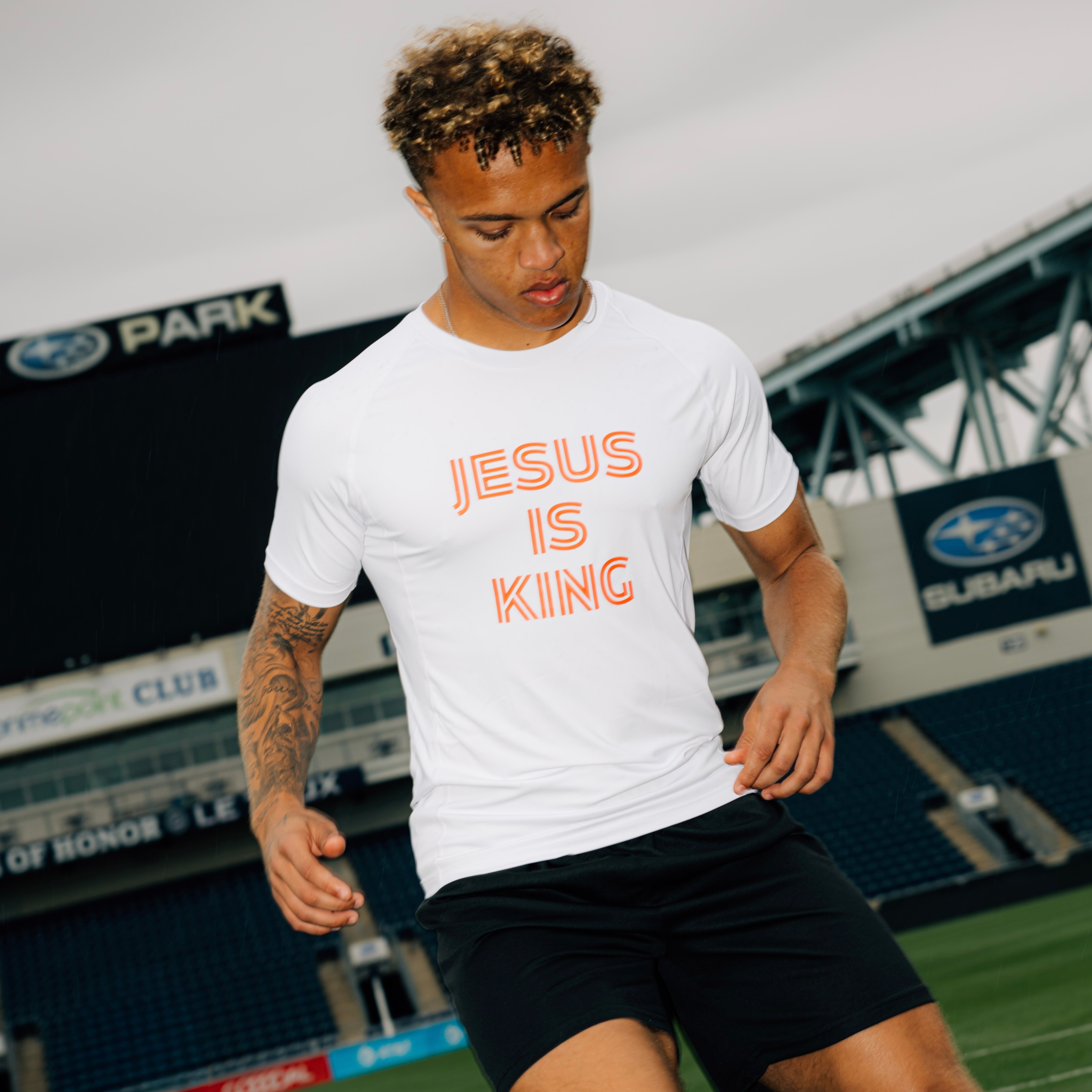'JESUS IS KING' X USA COMPRESSIONS