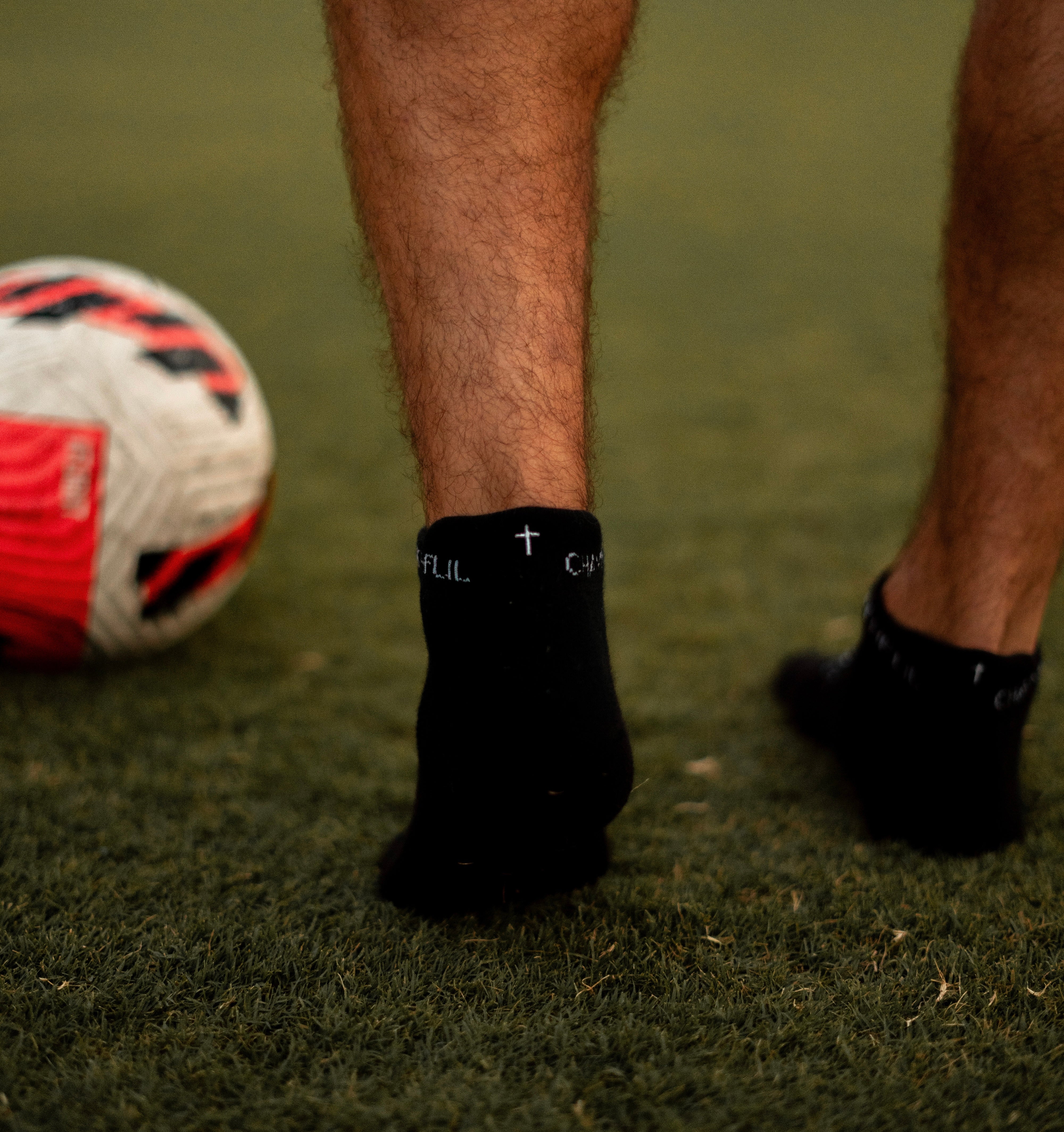 'CROSS' PERFORMANCE ANKLE SOCKS